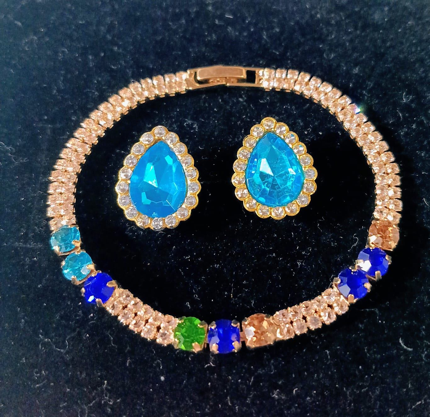 Bracciali & Orecchini
