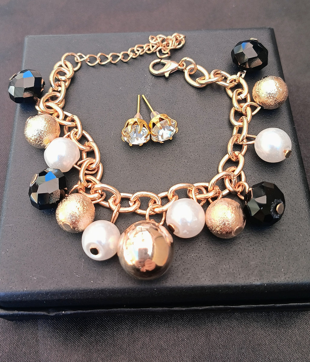 Set Bracciale Charm Oro Rosa con Perle e Orecchini Cristallo