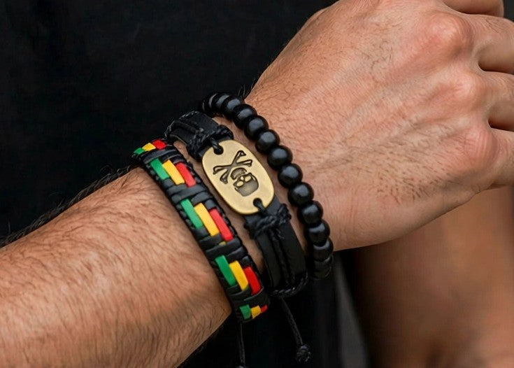 Set 3 Bracciali Uomo Urban Style — dettaglio polso