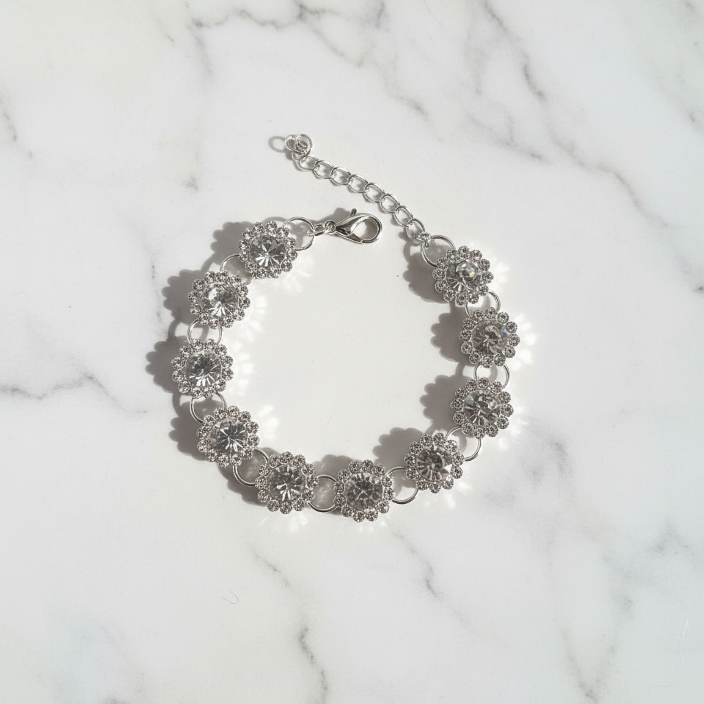 Bracciale Fiori Zirconi flat lay