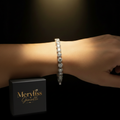 Bracciale tennis argento zirconi indossato al polso con scatolina Meryliss Gioielli
