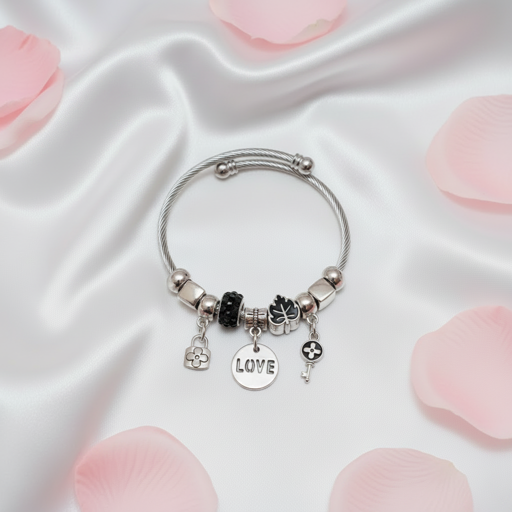 Bracciale Charm LOVE nero