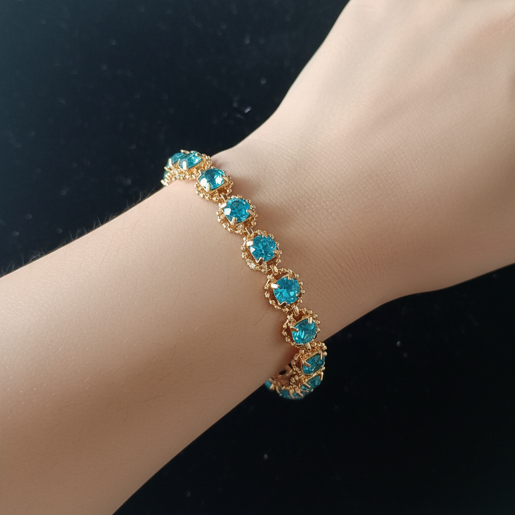 Bracciale azzurro turchese oro al polso