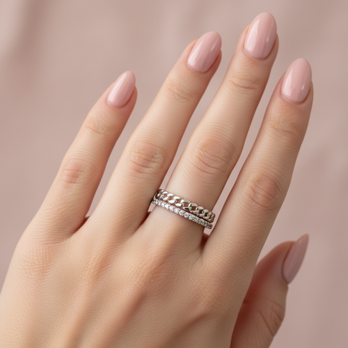 Anello Doppio Catena Pavé Argento indossato al dito