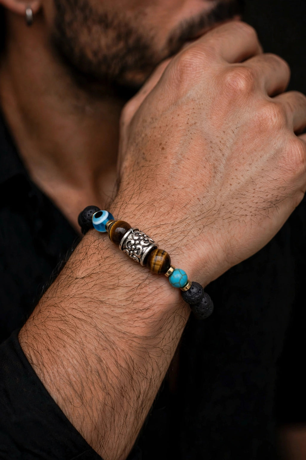 Bracciale occhio di tigre occhio blu lava turchese uomo al polso — Meryliss Gioielli