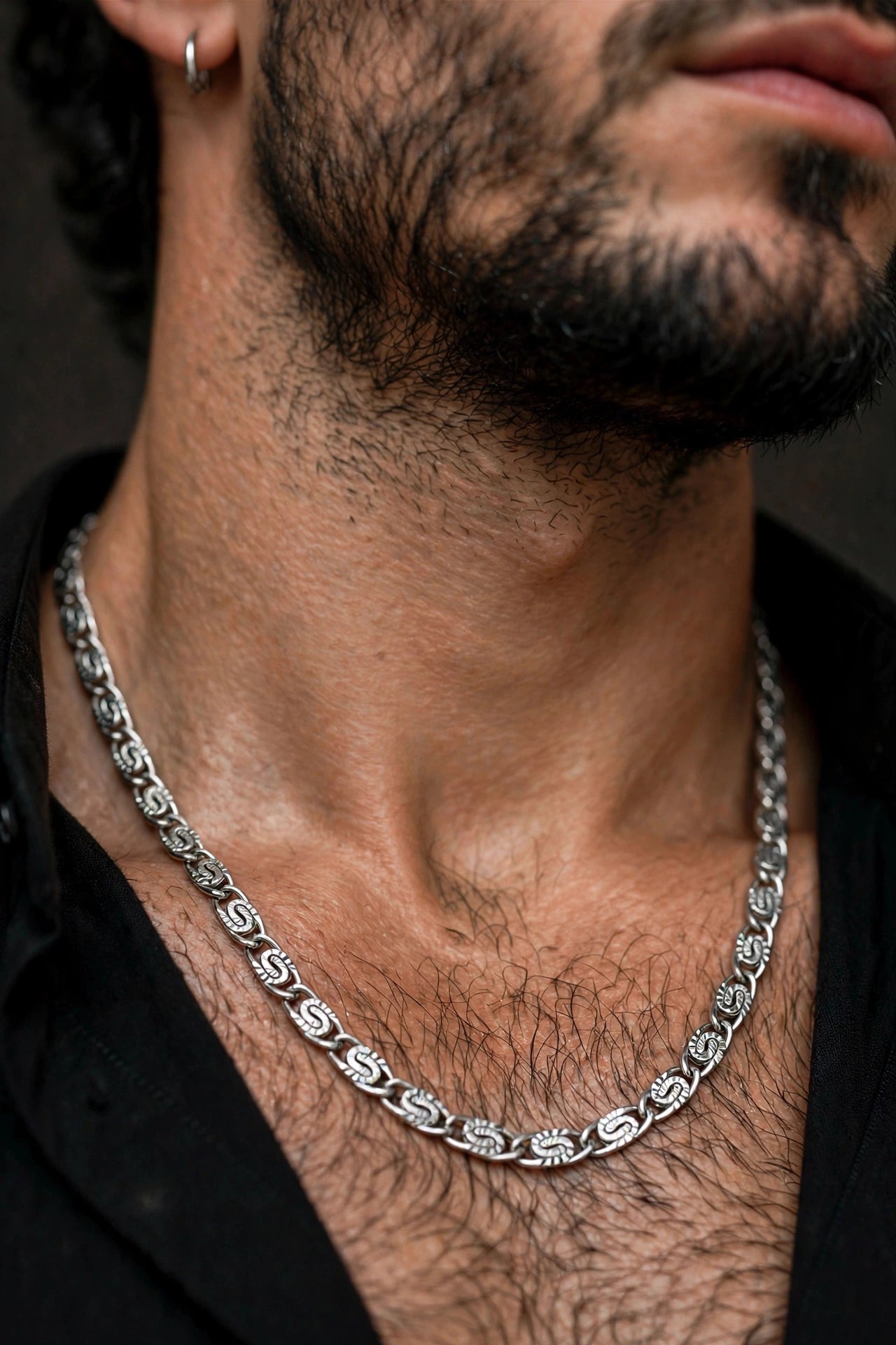 Collana catena bizantina argento uomo dettaglio macro — Meryliss Gioielli